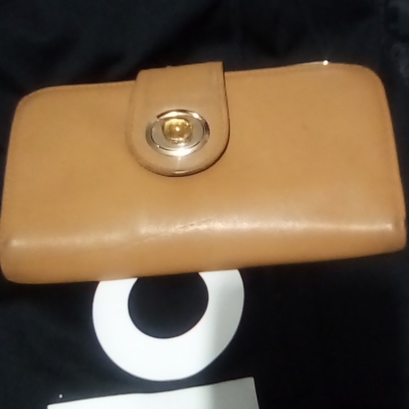 Fox genuine leather checkbook wallet. EUC.caramel colors. - Picture 3 of 6